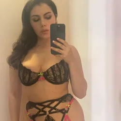 Escorts Ottawa, Ontario NAUGHTY LUNARA | i'm available for a pleasure moment