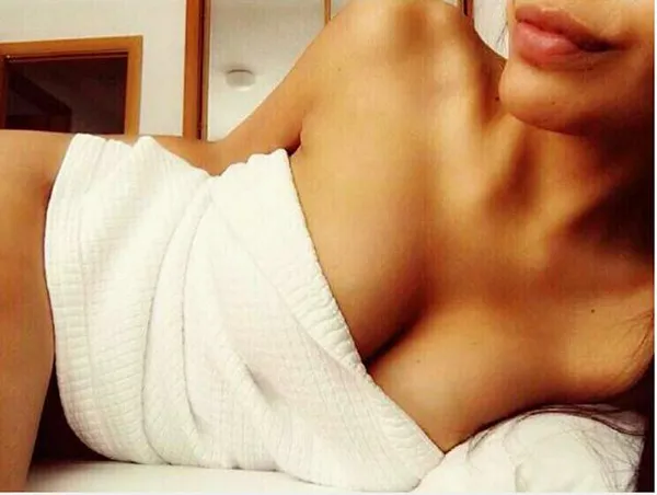 Escorts Singapore, Singapore Ezra Escort Beauty WhatsApp Me