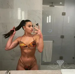 Escorts Alexandria, Egypt Melissa