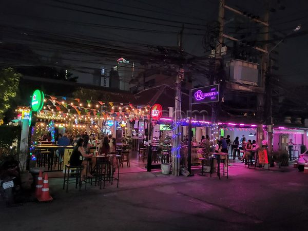 Beer Bar / Go-Go Bar Bangkok, Thailand Rumours Restaurant (Soi 8)