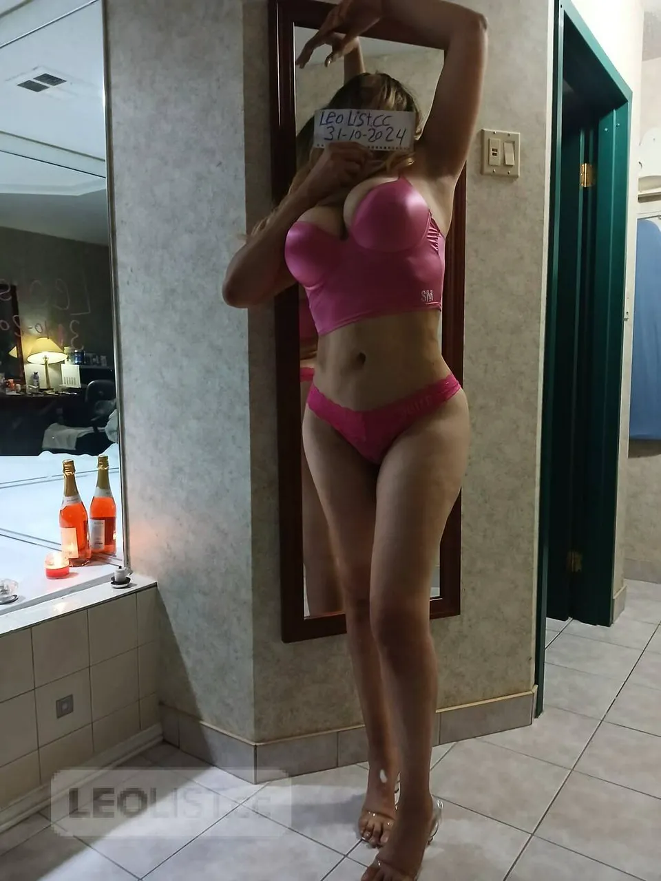 Escorts Windsor, Ontario Available for you love