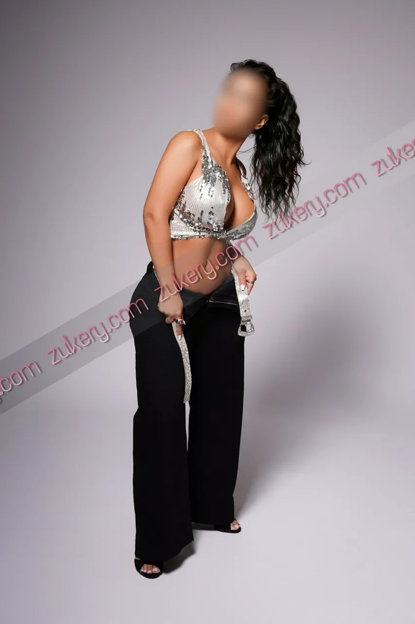 Escorts Madrid, Spain SAARA VERSARI