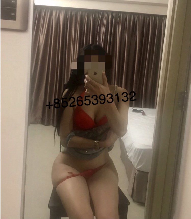 Escorts Hong Kong, Hong Kong Elegant Fuckable mixed Chinese Filipino