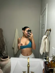 Escorts Phoenix, Arizona Hey daddy, wanna fuck? Hit me up now! Text: Snapchat: @selinab9927 -