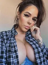 Escorts Savannah, Georgia MY?HOT BOOBS?FAT_ASS?STUNNY BODY?NEEDS DICK