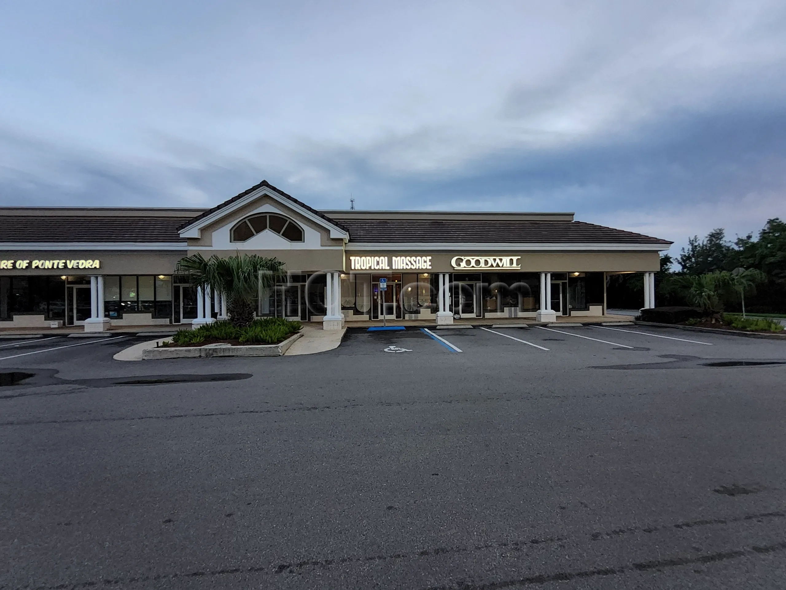 Ponte Vedra Beach, Florida Tropical Asian Massage