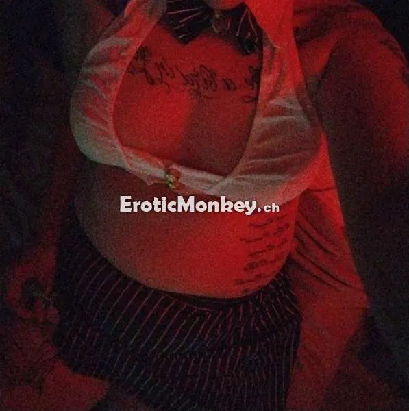 Escorts Kansas City, Missouri GirlONfire