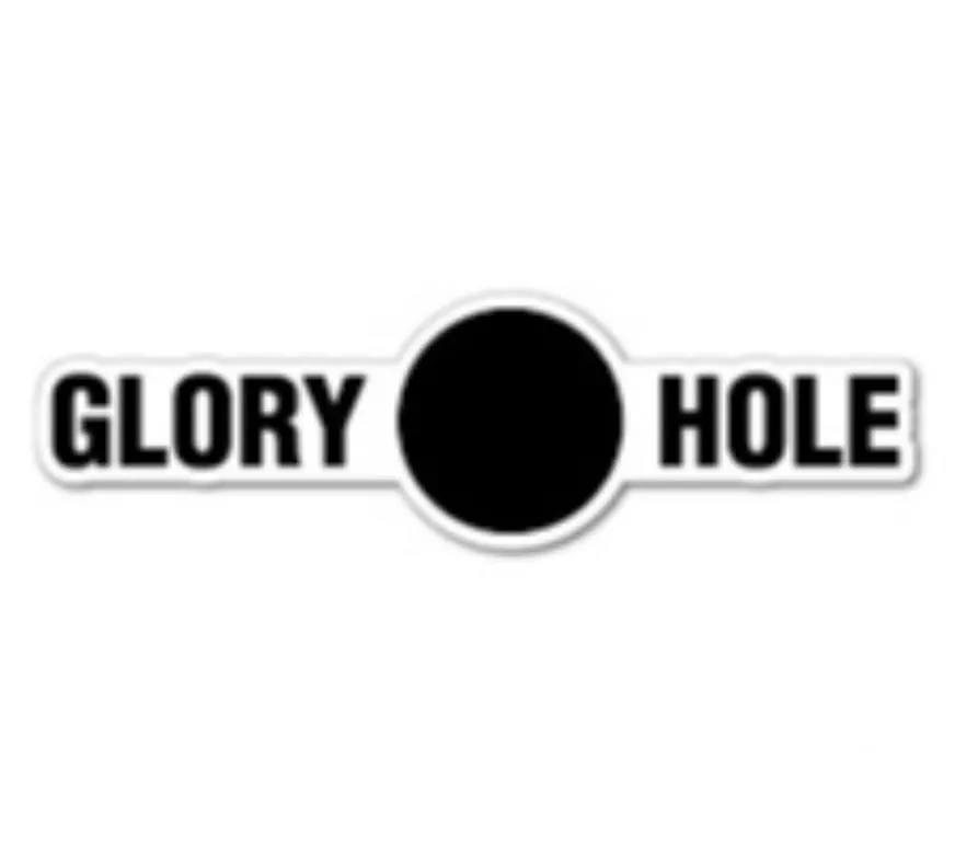 Escorts Norwich, England GLORY HOLE - NORWICH - discrete anonymous fun offered