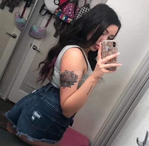 Escorts Syracuse, New York I’M AVAILABLE FOR MASSAGES AND HOOKUPS