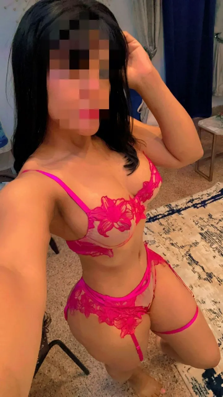 Escorts Abu Dhabi, United Arab Emirates Susi from México.