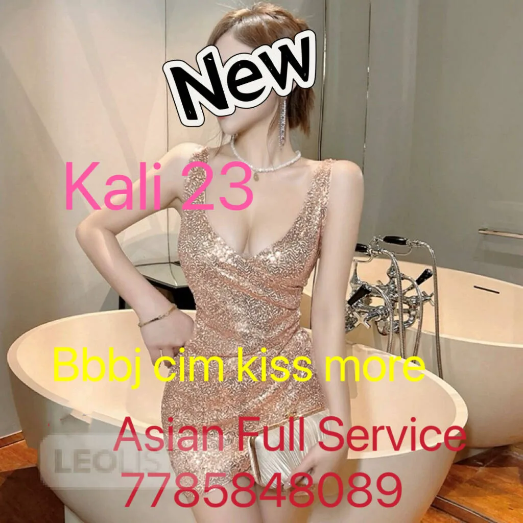 Escorts Victoria, British Columbia walkin welcome sexy hot oil massage -