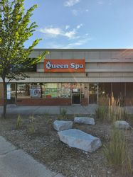 Brampton, Ontario Queen Spa