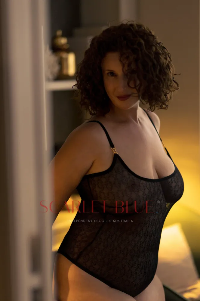 Escorts Brisbane, Australia Ms Cara Valence 


