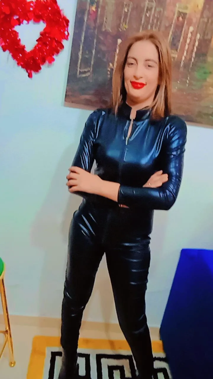 Escorts Dubai, United Arab Emirates ☣️ Mistress Maram ☣️