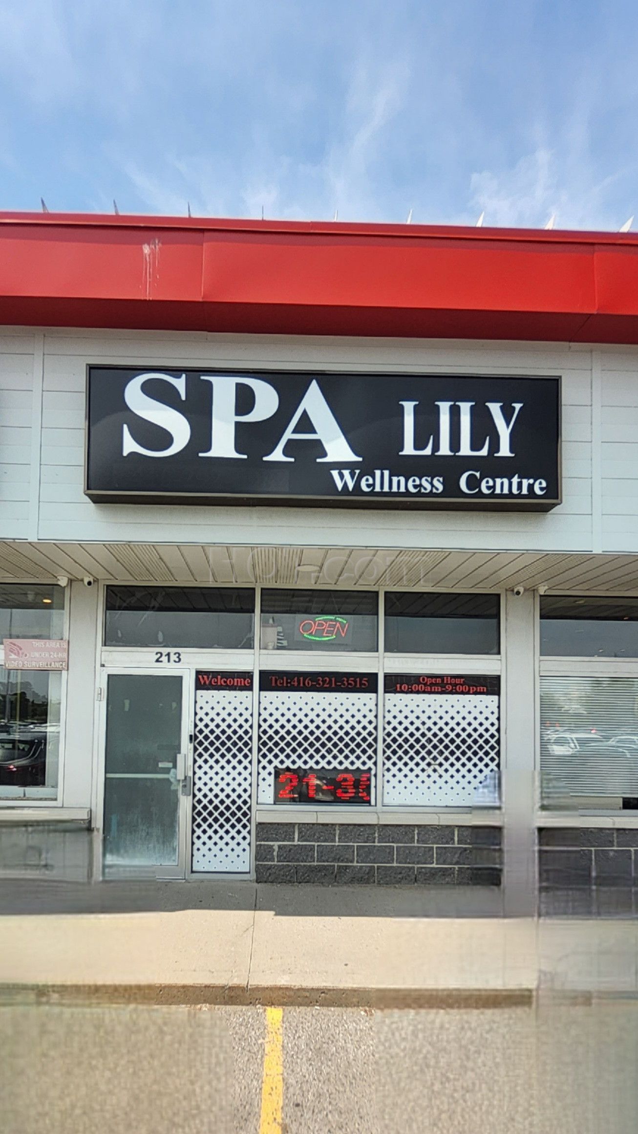 Toronto, Ontario Spa Lily