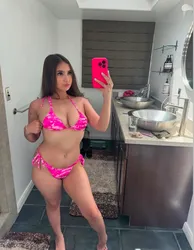 Escorts Peterborough, Ontario Joyce