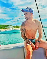 Escorts New York City, New York Come Curious, Leave a puddle!