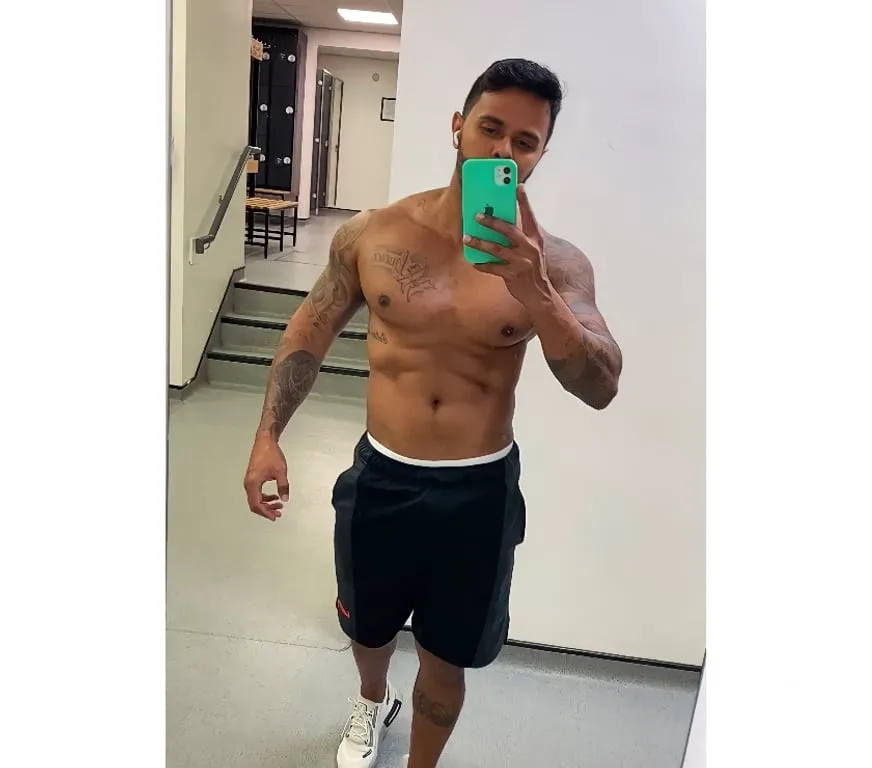 Escorts Leeds, England Leonardo brazilain full
