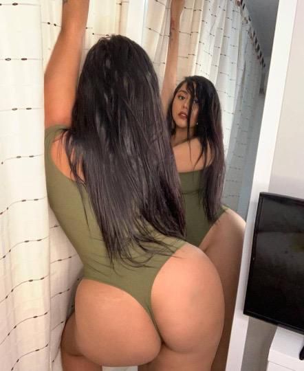 Escorts Orange County, California COLOMBIAN IN TOWN COME TO MEET ME