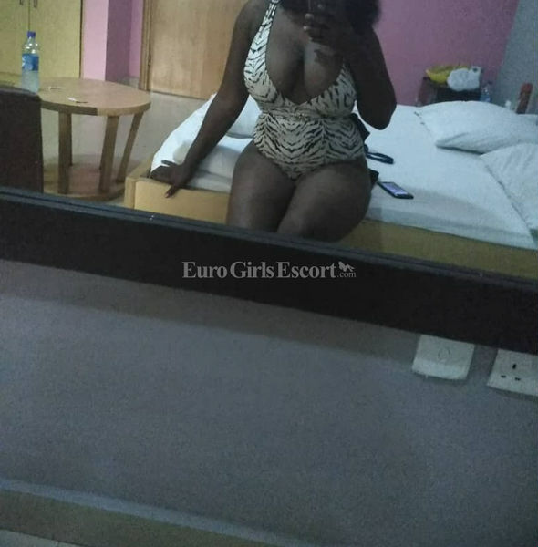 Escorts Abuja, Nigeria Kween