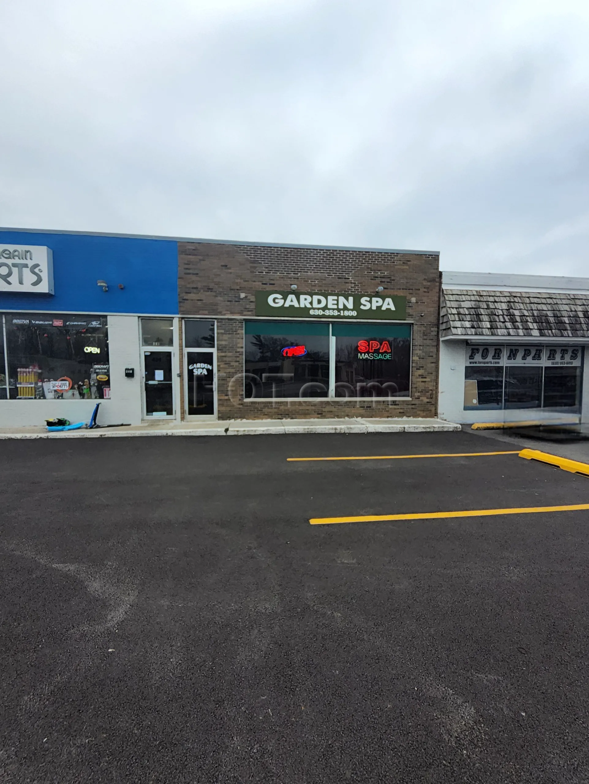 Downers Grove, Illinois Garden Spa