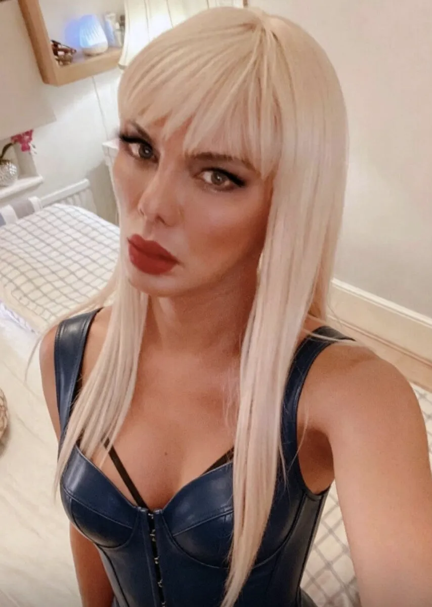 Escorts London, England Honey
