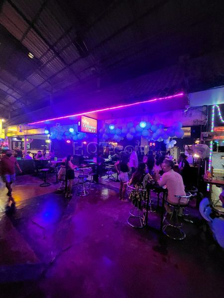 Beer Bar / Go-Go Bar Chiang Mai, Thailand Lollipop Bar
