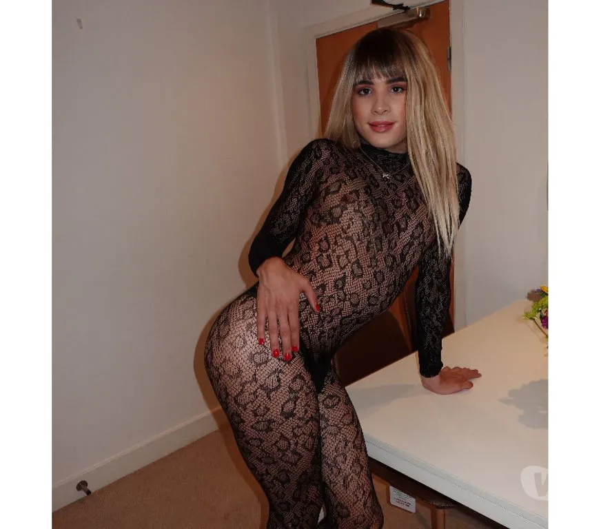 Escorts Nottingham, England Yasmin Nine 9️⃣ inch