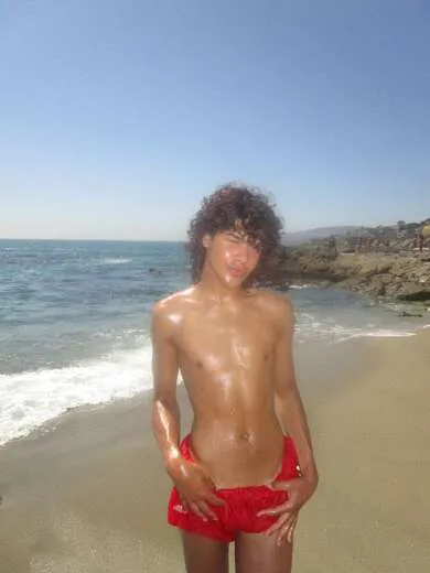 Escorts Los Angeles, California young boy for a good time