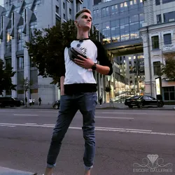 Escorts Kyiv, Ukraine Dimario