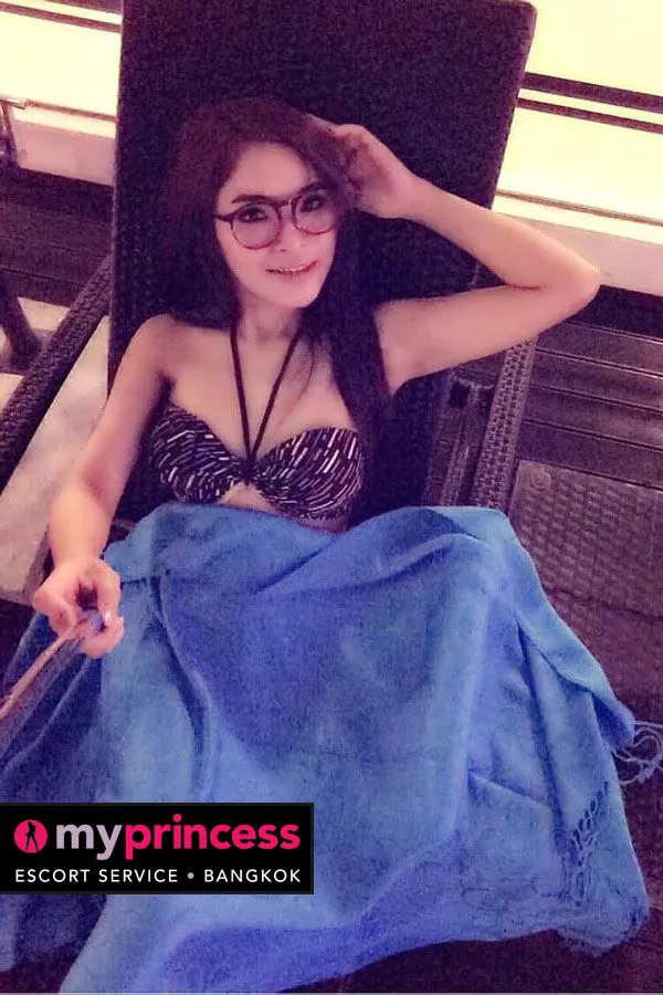 Escorts Bangkok, Thailand Full Service Deluxe Escort Venus GFE Massage Sex Toys