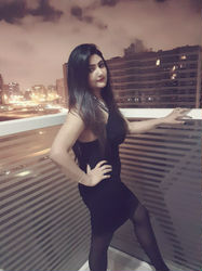 Escorts Dubai, United Arab Emirates Mahvi Indian Milf