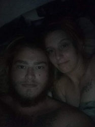 Escorts Flint, Michigan Couple looking for hot female threesome