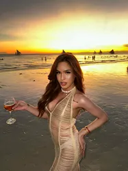 Escorts Makati City, Philippines Alluring Venus Fully Versatile now in PH