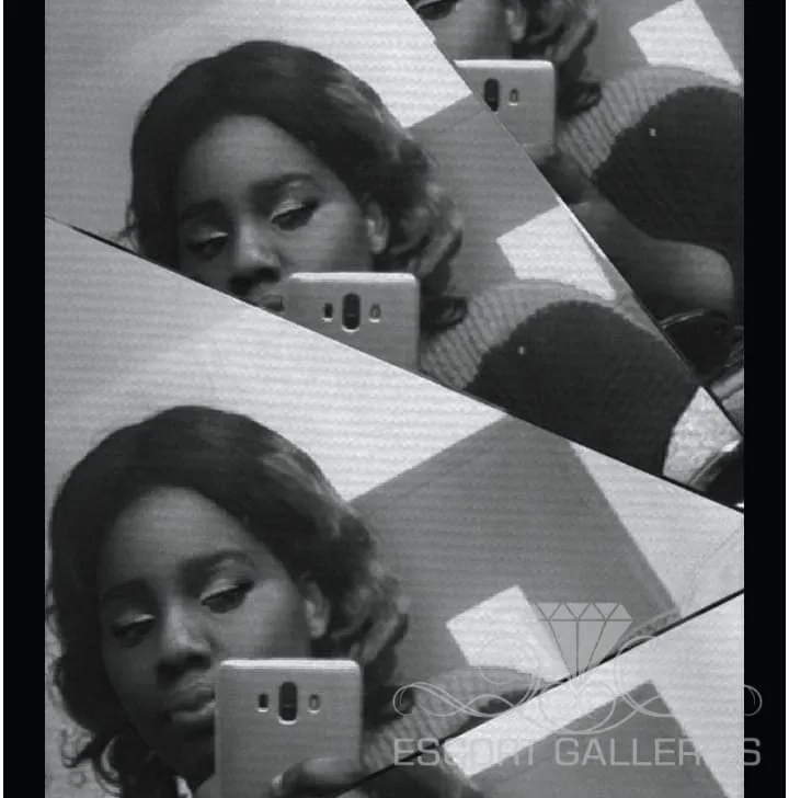 Escorts La Rochelle, France Machou