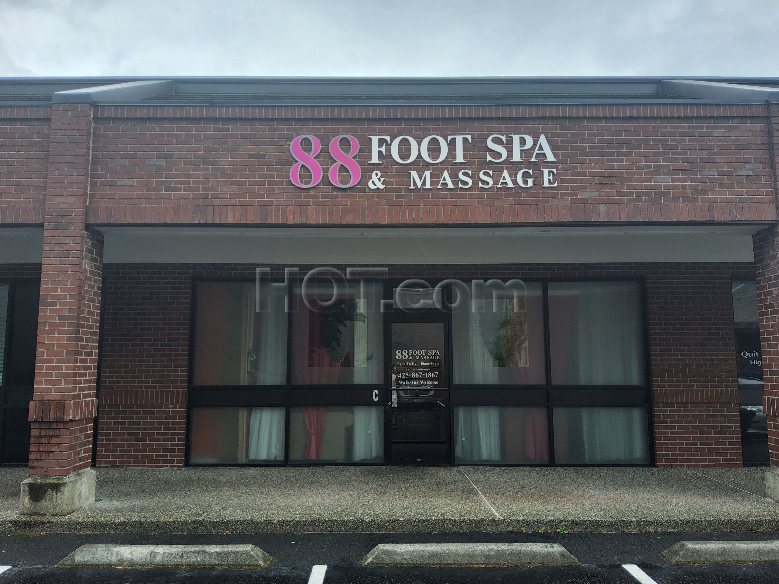 Redmond, Washington 88 Foot Spa and Massage