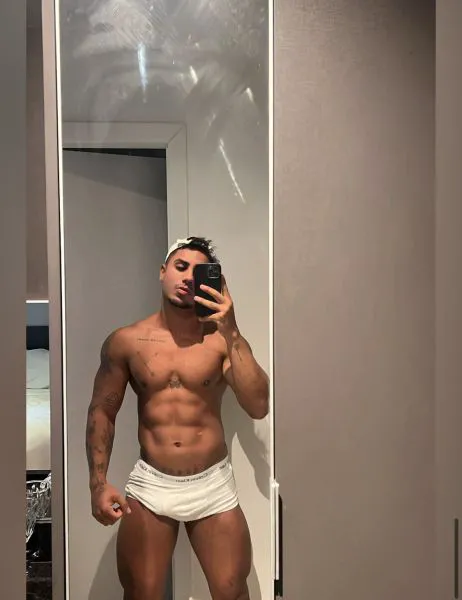 Escorts Dubai, United Arab Emirates CauaBrazilian
