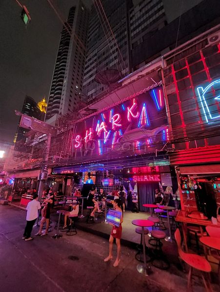 Beer Bar / Go-Go Bar Bangkok, Thailand Shark Club