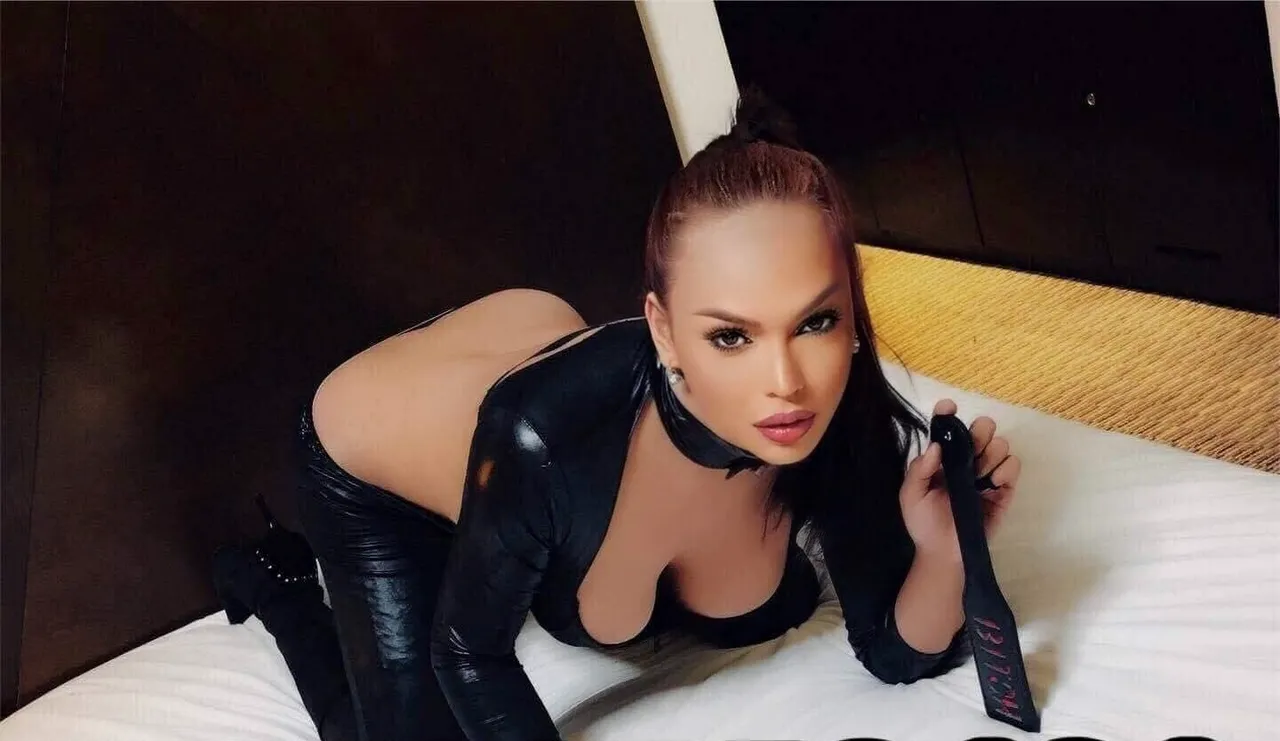 Escorts Rutherford, New Jersey Asian BiggestCock