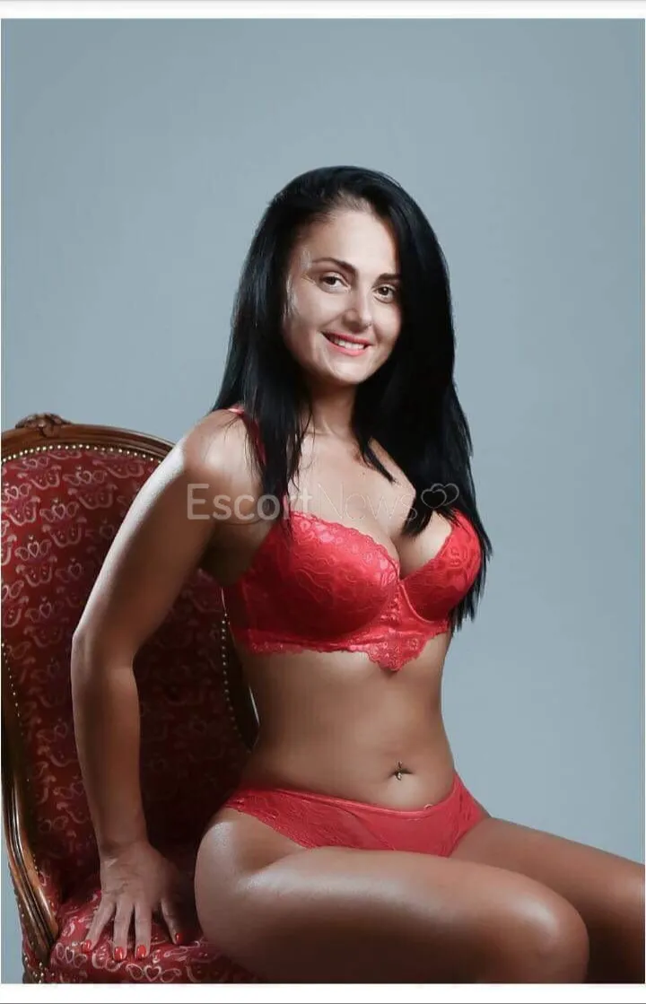 Escorts Malta Marrii