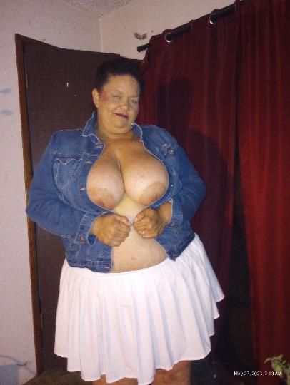 Escorts Redding, California Mz.Mira