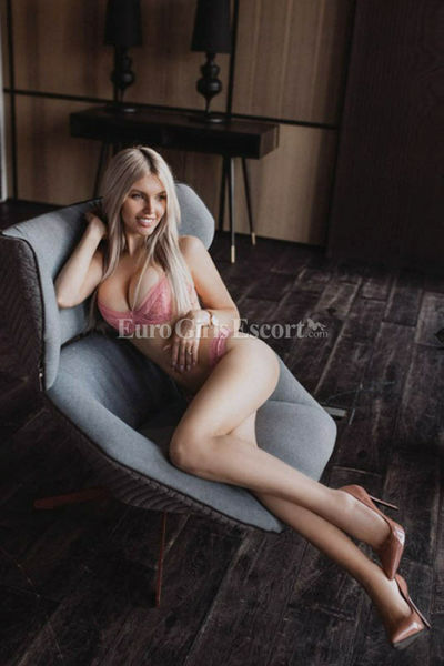 Escorts Desenzano del Garda, Italy Martina