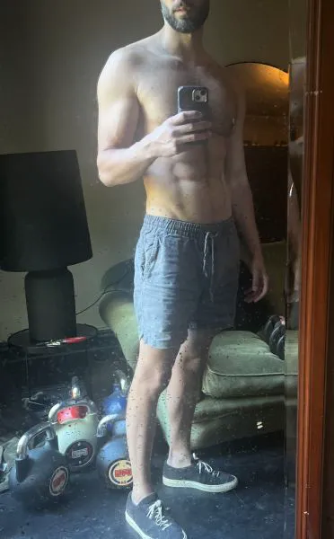 Escorts London, England TwentyInchCouple