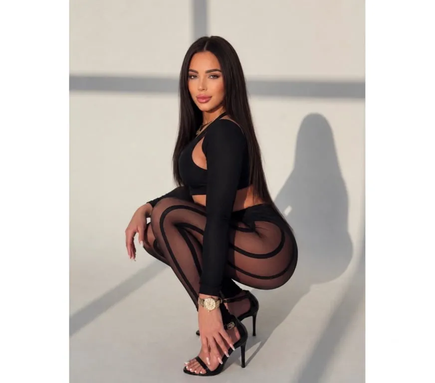 Escorts Sheffield, England 😈Michelle New full service city centre🍆
