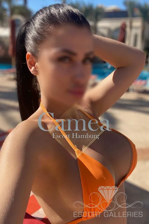 Escorts Hamburg, Germany Petra