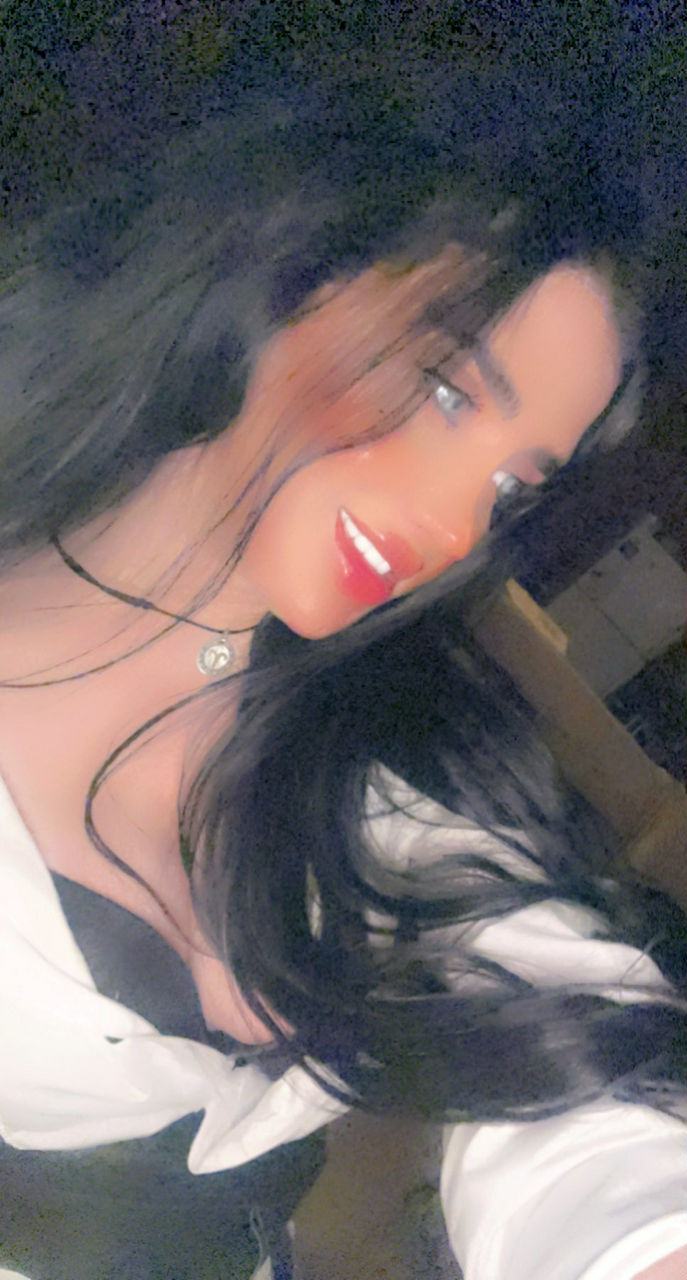 Escorts Riyadh, Saudi Arabia Mira