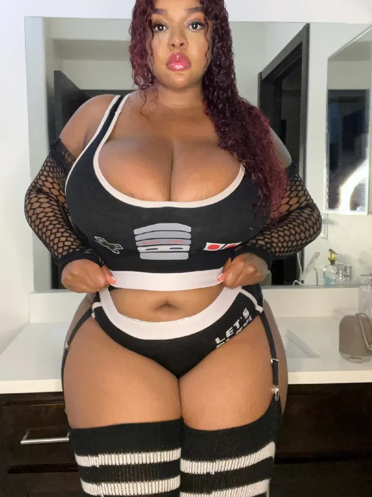Escorts Dubai, United Arab Emirates NIKITAXX EBONY