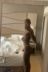Escorts Dubai, United Arab Emirates Chocolatemlk