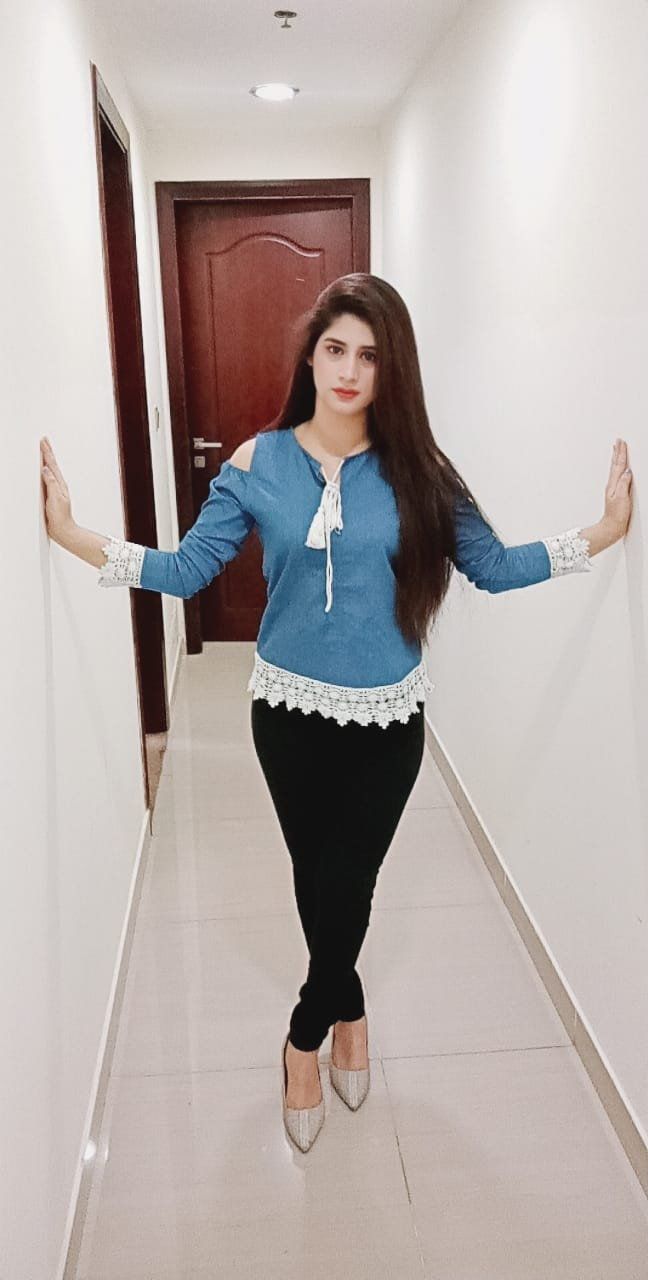 Escorts Dubai, United Arab Emirates Kaif Pakistani Girl