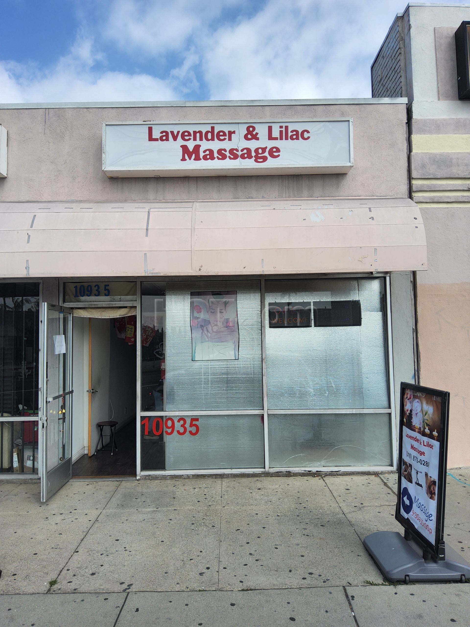 Los Angeles, California Lavender & Lilac Massage
